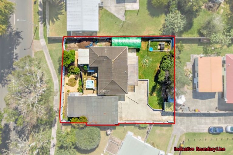 Photo of property in 22 Chrisarda Place, Red Hill, Papakura, 2110