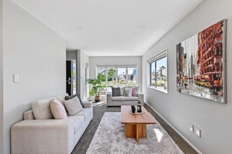 Photo of property in 31 Matata Drive, Takanini, 2112