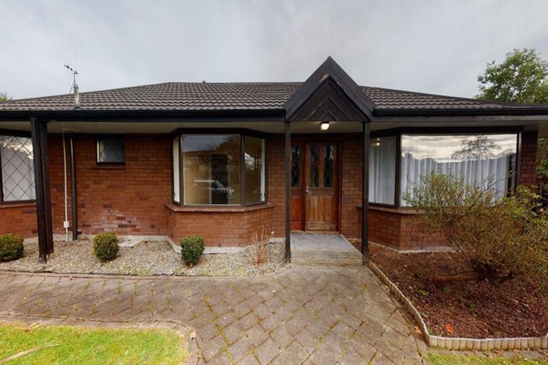 Photo of property in 53 Clifton Terrace, Fitzherbert, Palmerston North, 4410