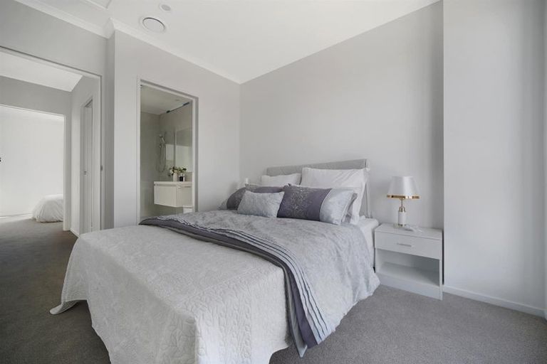 Photo of property in 26 Waipuhinui Way, Wiri, Auckland, 2104