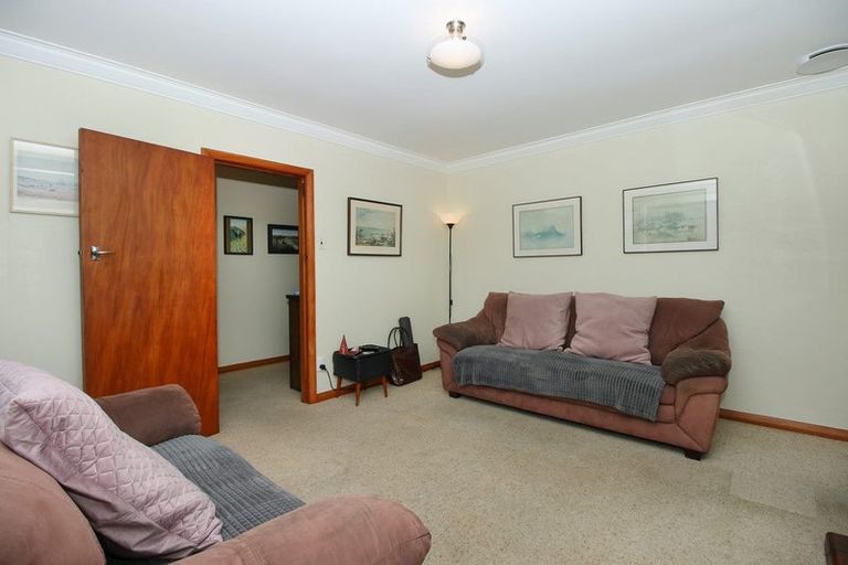 Photo of property in 15 Severn Terrace, Roslyn, Palmerston North, 4414