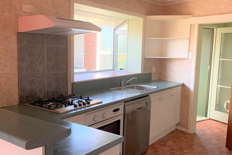 Photo of property in 31 Kensington Place, Fairfield, Hamilton, 3214