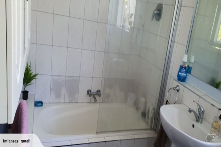 Photo of property in 2/29 Rosecamp Road, Beach Haven, Auckland, 0626