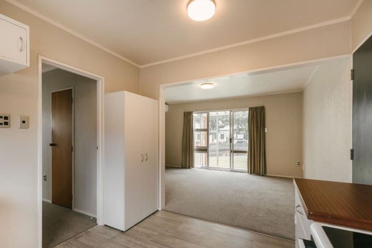 Photo of property in 1/57 Abraham Crescent, Milson, Palmerston North, 4414