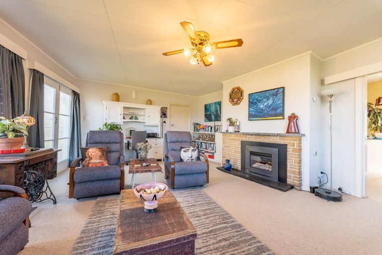 Photo of property in 15 Rugby Street, Waimate, 7924