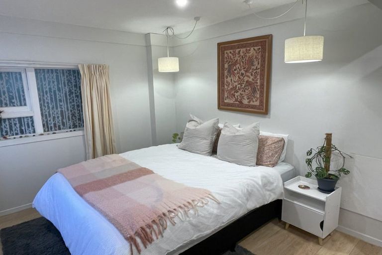 Photo of property in 2/24 Lauderdale Road, Birkdale, Auckland, 0626