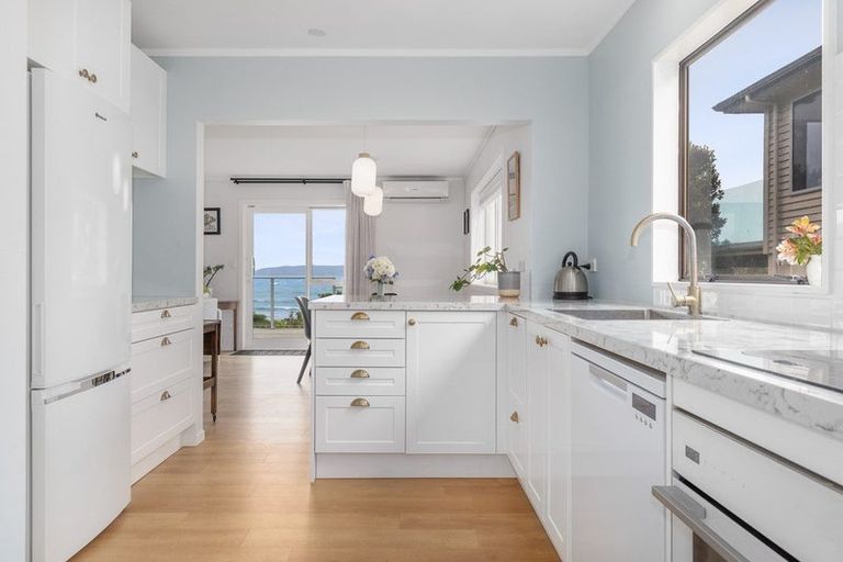 Photo of property in 6a Beach Road, Titahi Bay, Porirua, 5022