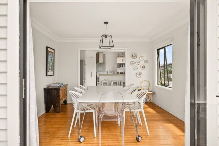 Photo of property in 4 Oceanbeach Road, Mount Maunganui, 3116