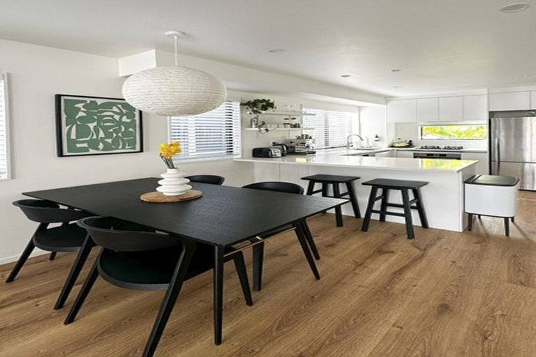 Photo of property in 94e Bay Street, Red Beach, 0932