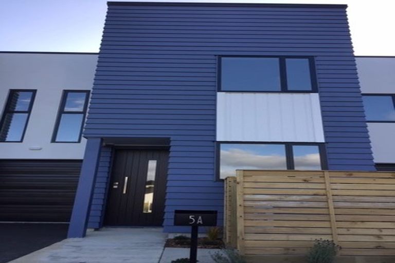 Photo of property in 5a Breakwater Way, Whitby, Porirua, 5024