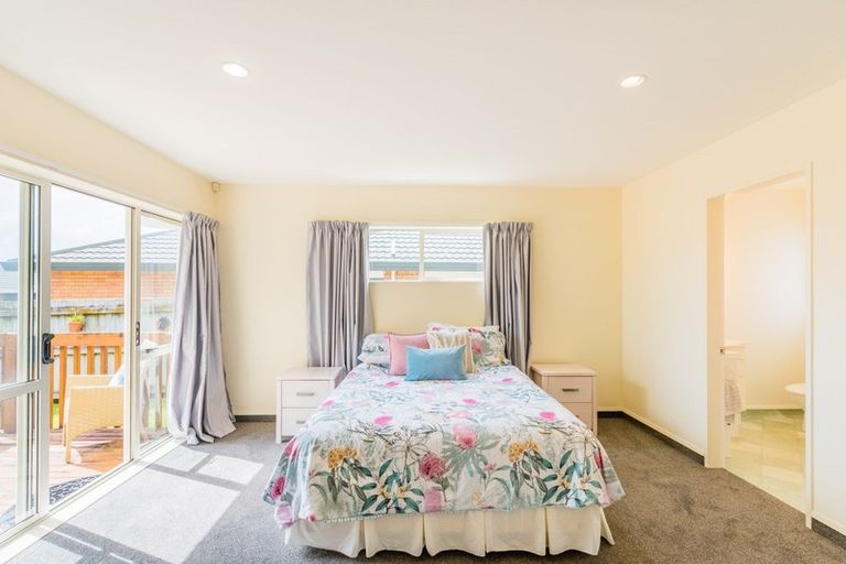 Photo of property in 6 Rifleman Lane, Paraparaumu Beach, Paraparaumu, 5032