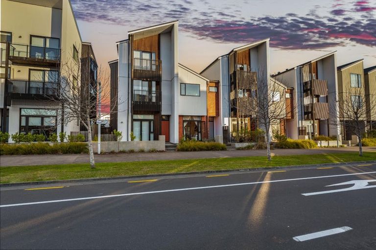 Photo of property in 105 Hobsonville Point Road, Hobsonville, Auckland, 0616