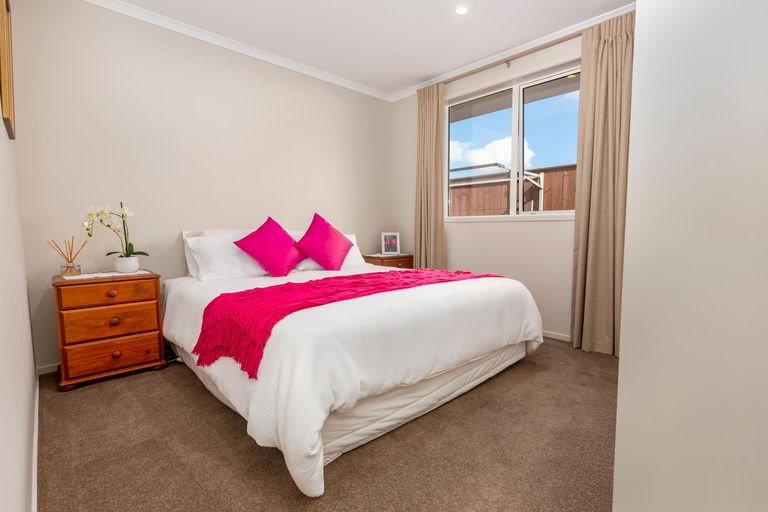 Photo of property in 61 Tawhiti Road, Pukekohe, 2120