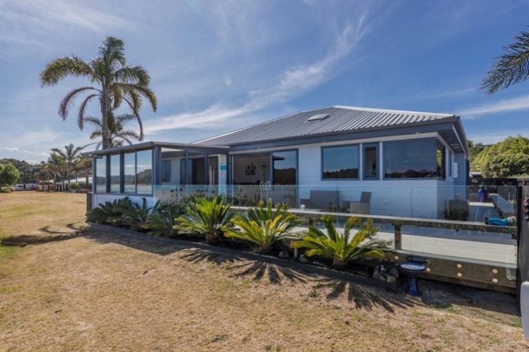 Photo of property in 17 Papaka Road, Ngunguru, Whangarei, 0173