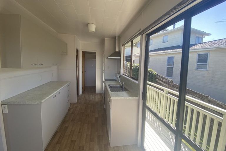 Photo of property in 66 Lavery Place, Sunnynook, Auckland, 0632