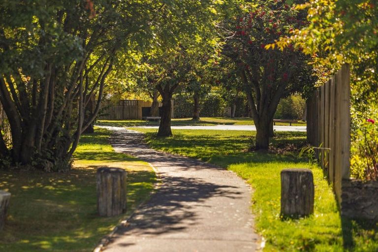 Photo of property in 4 Innes Place, Arrowtown, 9302