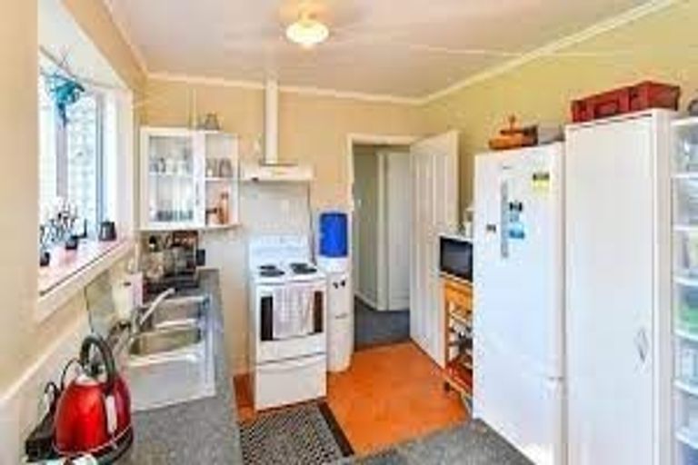 Photo of property in 18 Mcannalley Street, Manurewa East, Auckland, 2102