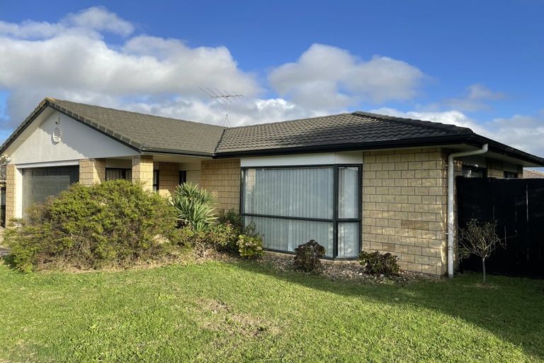 Photo of property in 6 Franshell Crescent, East Tamaki, Auckland, 2013