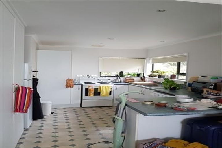 Photo of property in 39a Apple Terrace, Ranui, Porirua, 5024