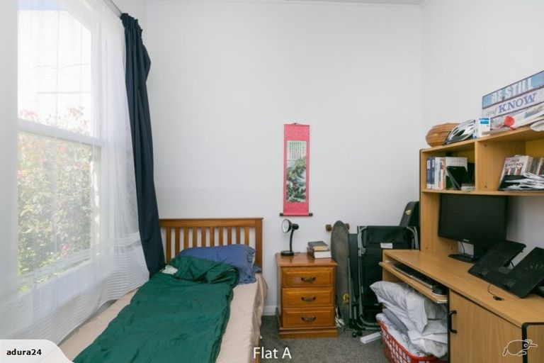 Photo of property in 212 Rintoul Street, Berhampore, Wellington, 6023