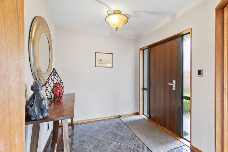 Photo of property in 14 Trump Place, Kelvin Grove, Palmerston North, 4414