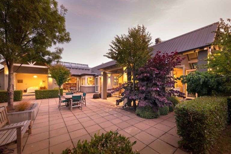 Photo of property in 11 Kelliher Drive, Wanaka, 9305