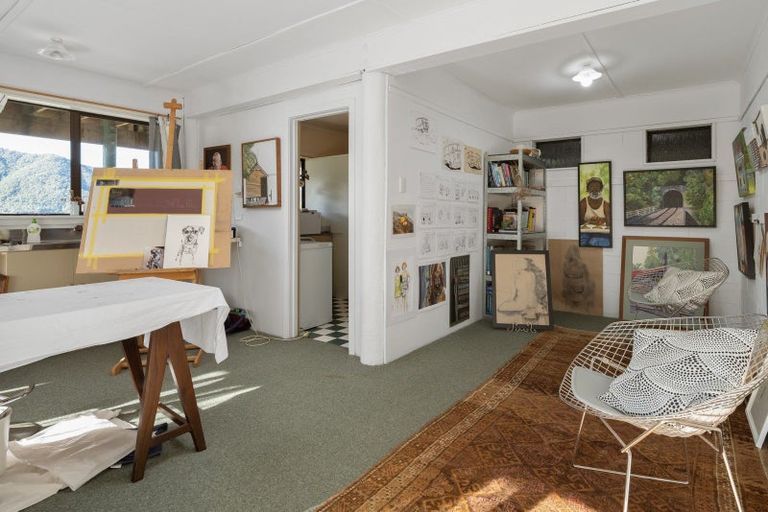 Photo of property in 2 Belvue Bay Road, Havelock, Picton, 7281