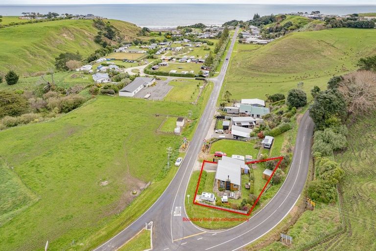 Photo of property in 97 Mowhanau Drive, Kai Iwi, Whanganui, 4574