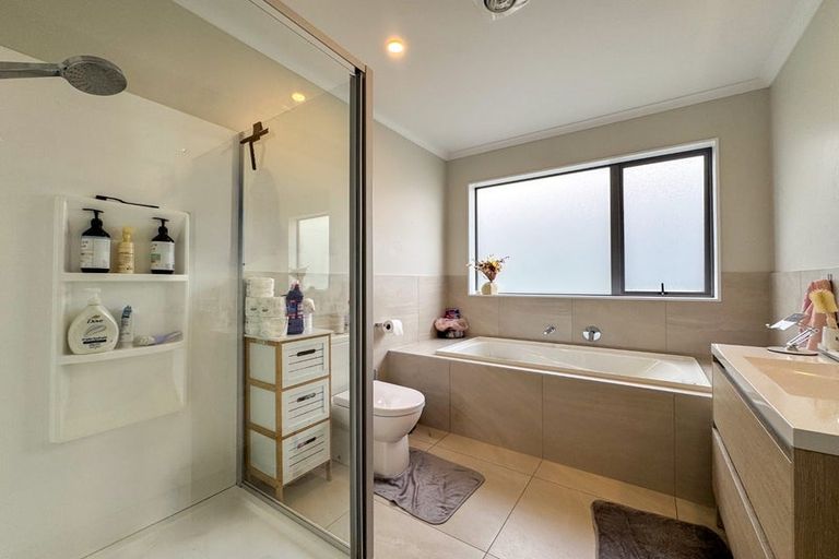 Photo of property in 8 Tarakoi Road, Hobsonville, Auckland, 0616