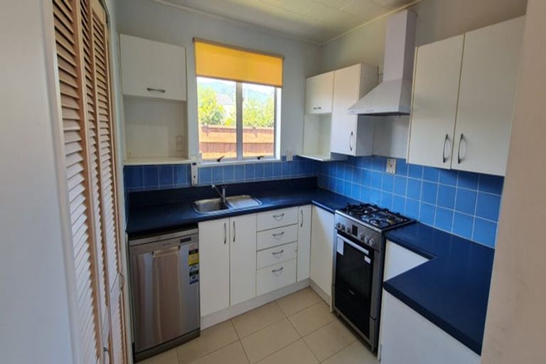 Photo of property in 8a Elizabeth Avenue, Heretaunga, Upper Hutt, 5018