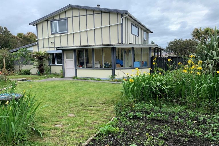 Photo of property in 21 Stirling Drive, Greymouth, 7805