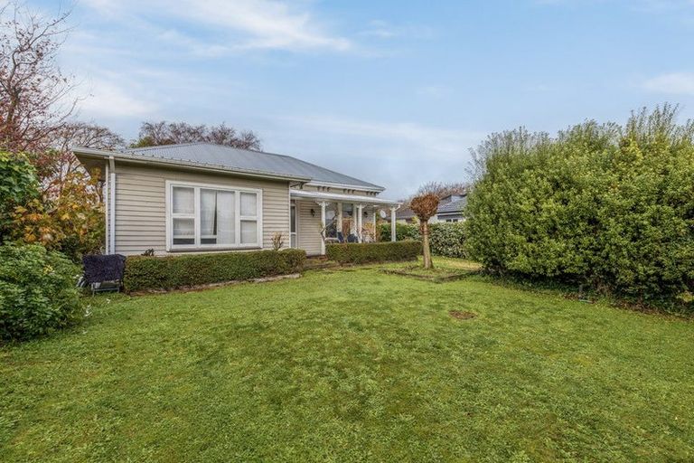 Photo of property in 12 Warrington Street, Mairehau, Christchurch, 8013