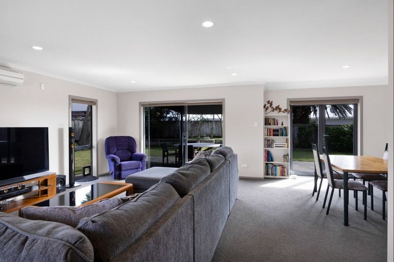 Photo of property in 5a James Drive, Bell Block, New Plymouth, 4312