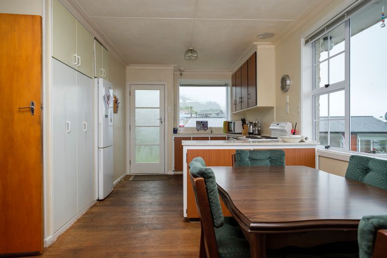 Photo of property in 61 Gilkison Street, Halfway Bush, Dunedin, 9010