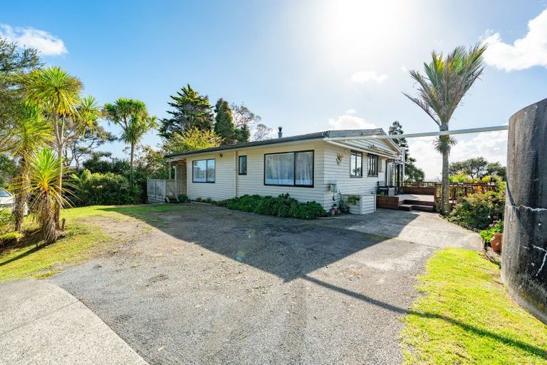 Photo of property in 177 Wairere Road, Waitakere, Henderson, 0782