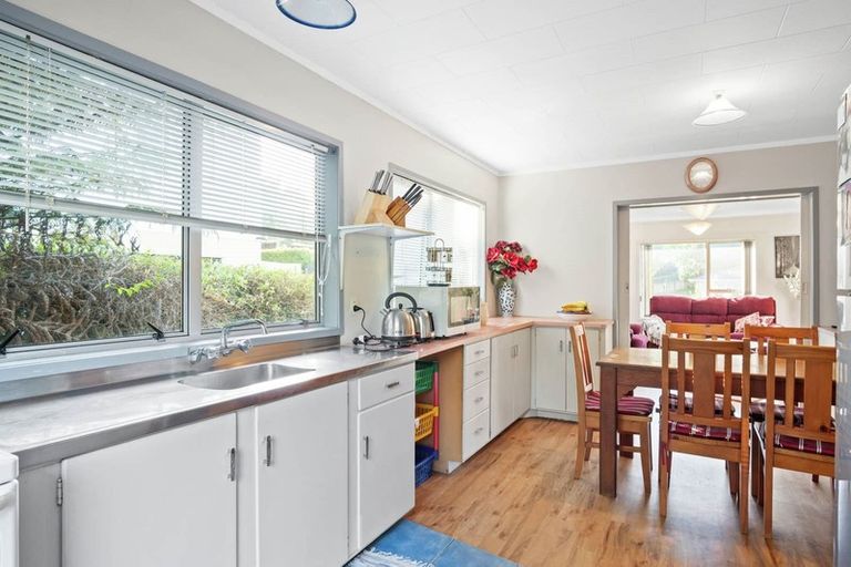 Photo of property in 15 Sispara Place, Beach Haven, Auckland, 0626