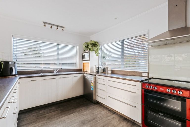 Photo of property in 6 Fairview Place, Te Puke, 3119