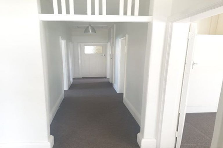 Photo of property in 17 Miro Street, Miramar, Wellington, 6022