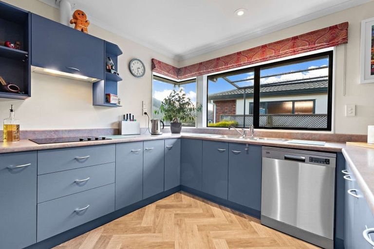 Photo of property in 53 Tawavale Street, Pukehangi, Rotorua, 3015