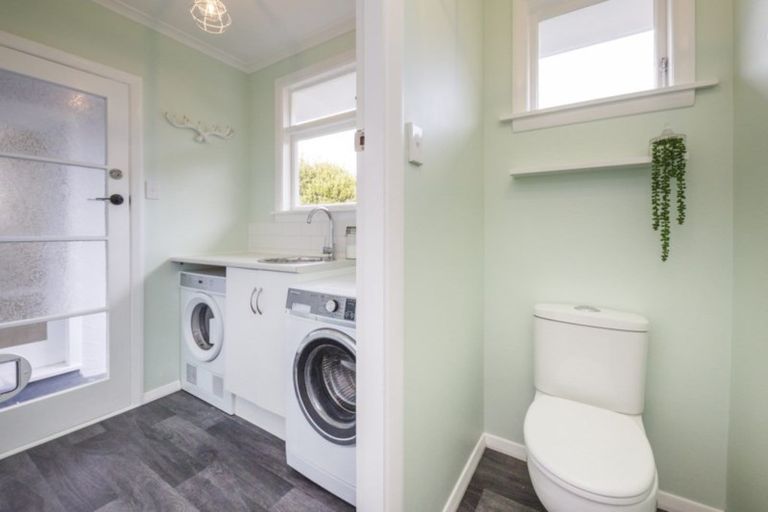 Photo of property in 8 Leigh Place, Awapuni, Palmerston North, 4412