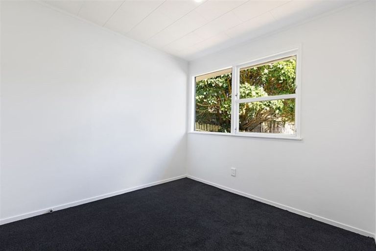 Photo of property in 25 Hewlett Road, Massey, Auckland, 0614