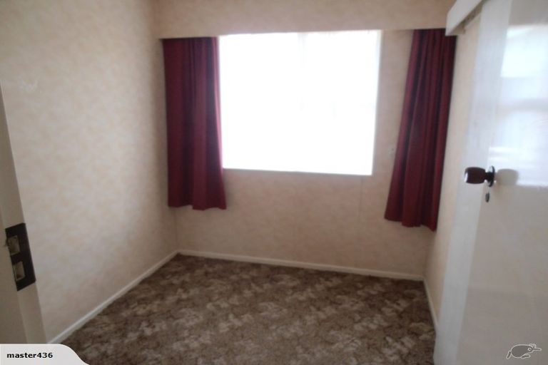 Photo of property in 34 Raglan Avenue, Cloverlea, Palmerston North, 4412