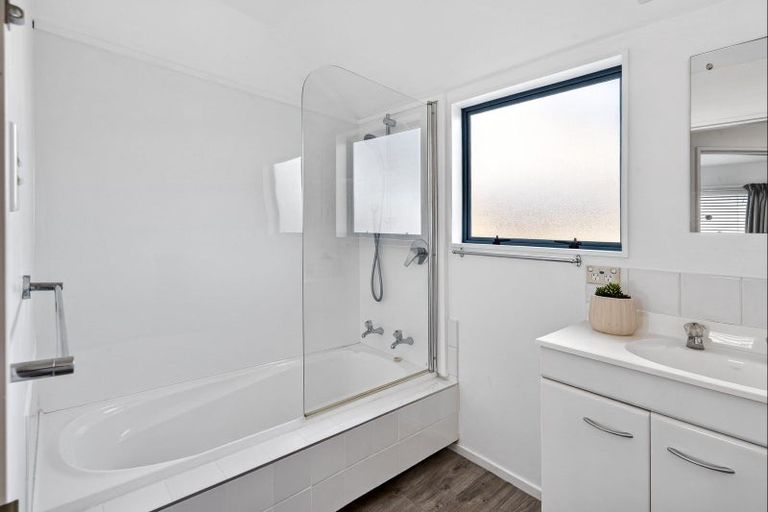 Photo of property in 12 Highgrove Way, The Wood, Nelson, 7010