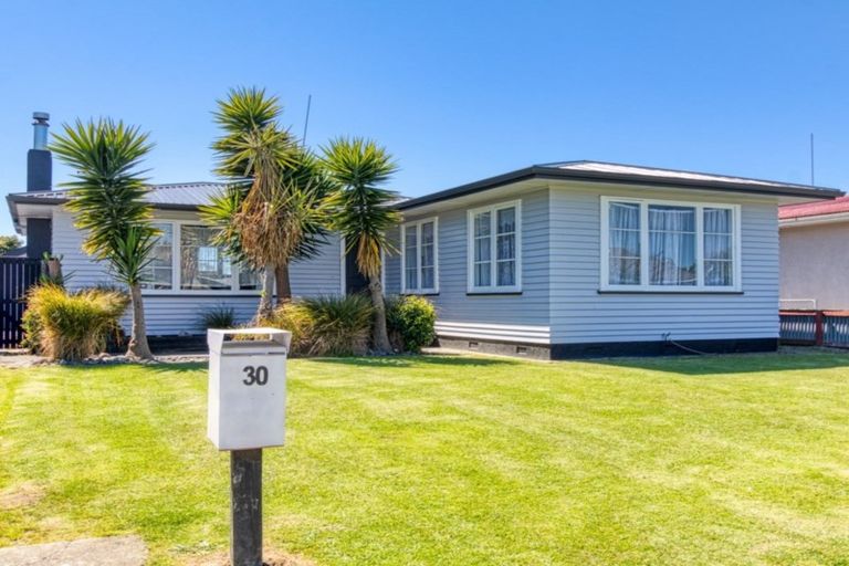 Photo of property in 30 Hillary Crescent, Maraenui, Napier, 4110