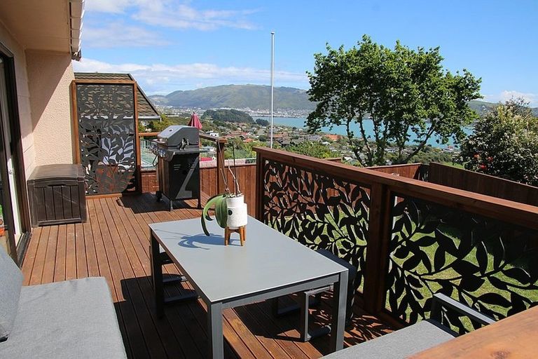 Photo of property in 76 Eskdale Road, Papakowhai, Porirua, 5024