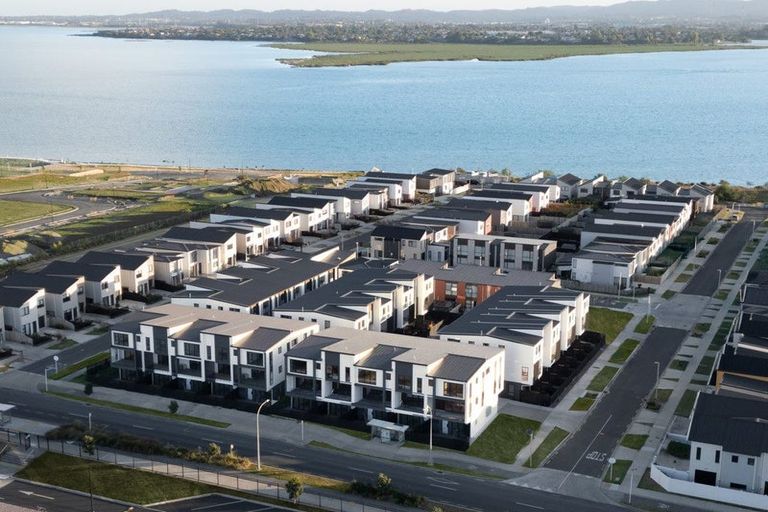 Photo of property in 7/10 Scott Road, Hobsonville, Auckland, 0616