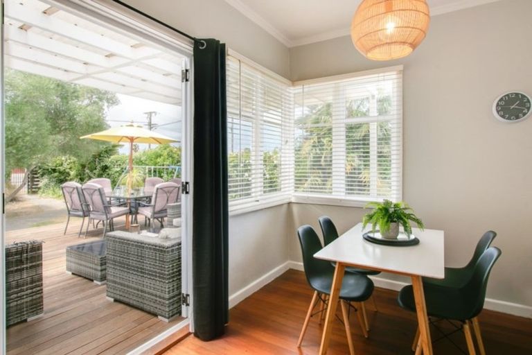 Photo of property in 7 Petane Road, Bay View, Napier, 4104