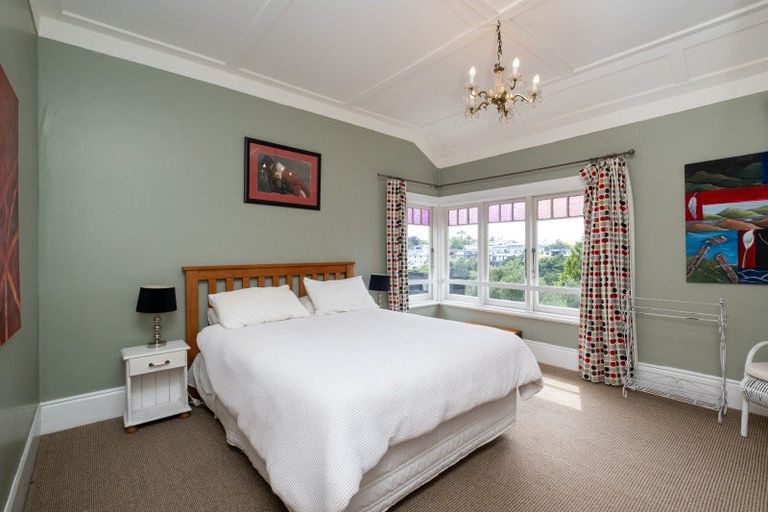 Photo of property in 27 Fitzroy Road, Bluff Hill, Napier, 4110