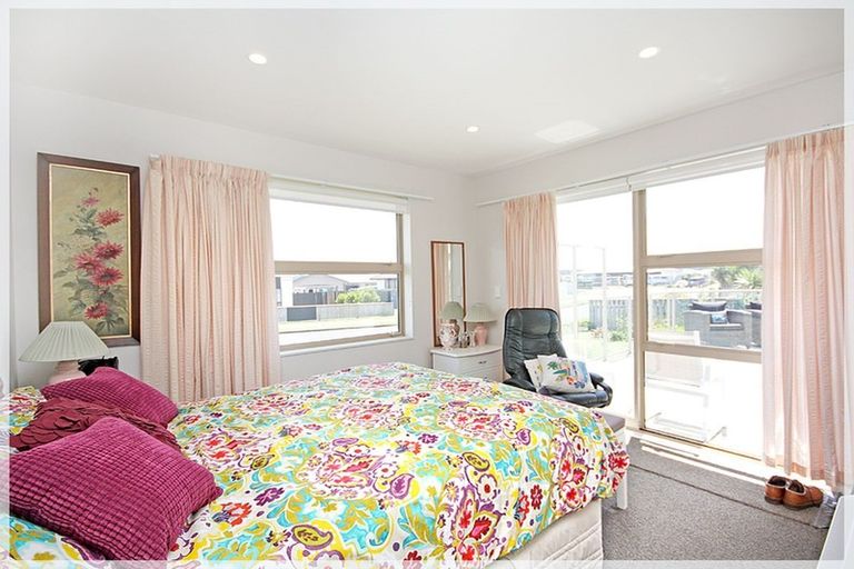Photo of property in 27 Andrews Street, Foxton Beach, Foxton, 4815