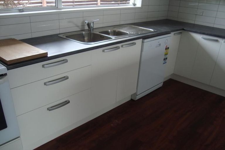 Photo of property in 2/18 Newnham Terrace, Upper Riccarton, Christchurch, 8041